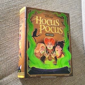 Disney Hocus Pocus Board Game – Brown Box with Bright Green Spell Art